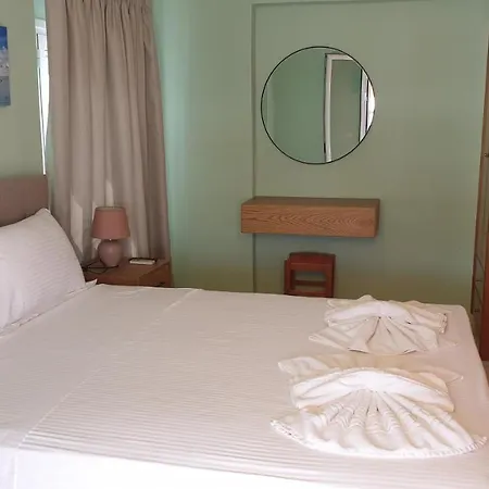 Bayside Apartment *